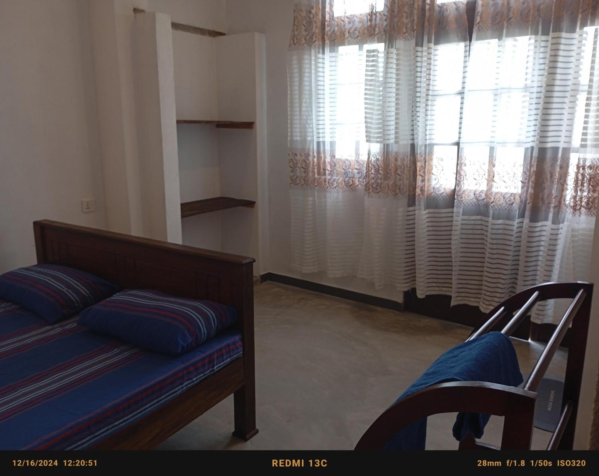 Southern Beach Surf Lodge Ahangama Room photo