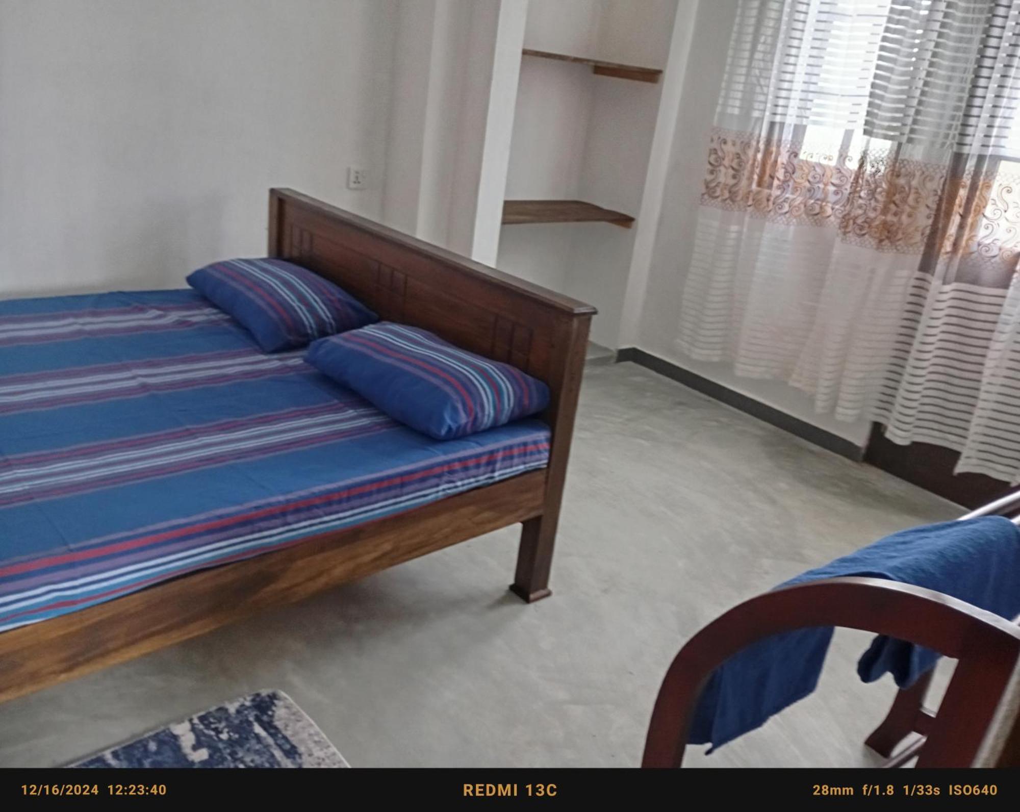 Southern Beach Surf Lodge Ahangama Room photo