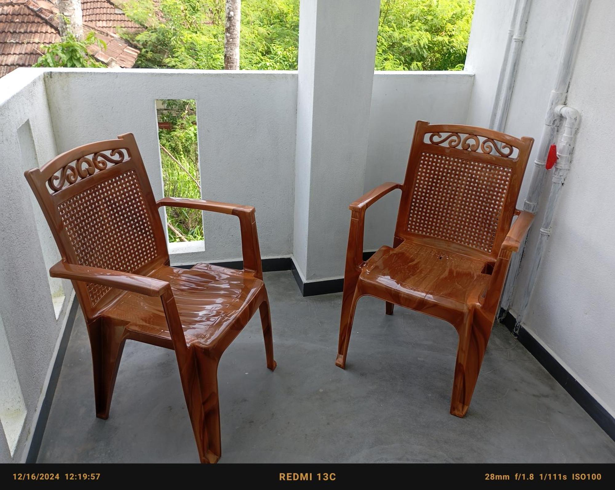 Southern Beach Surf Lodge Ahangama Room photo